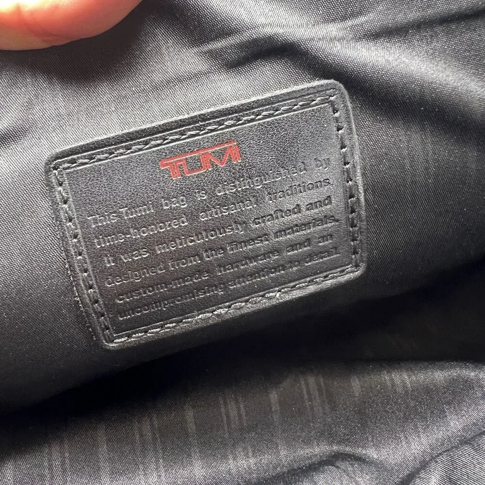 TUMI Alpha Expandable Organizer Briefcase Laptop Bag Black  26141 DH